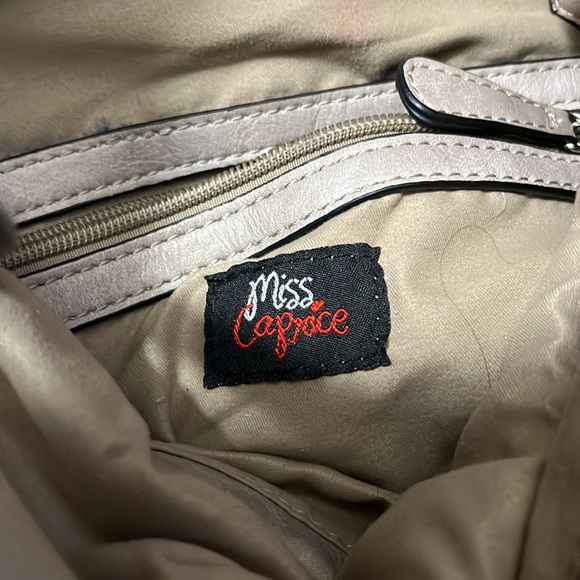 Miss Caprice crossbody bag with handles. Suede look. - Picture 3 of 4
